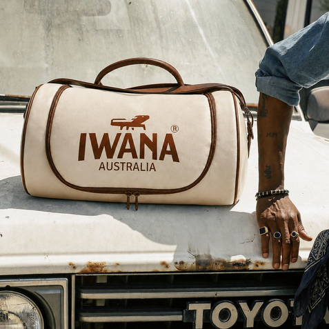 IWANA Early Check-In™ 4-in-1 outdoor blanket — product image 3