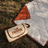 IWANA Early Check-In™ 4-in-1 outdoor blanket — product image 2
